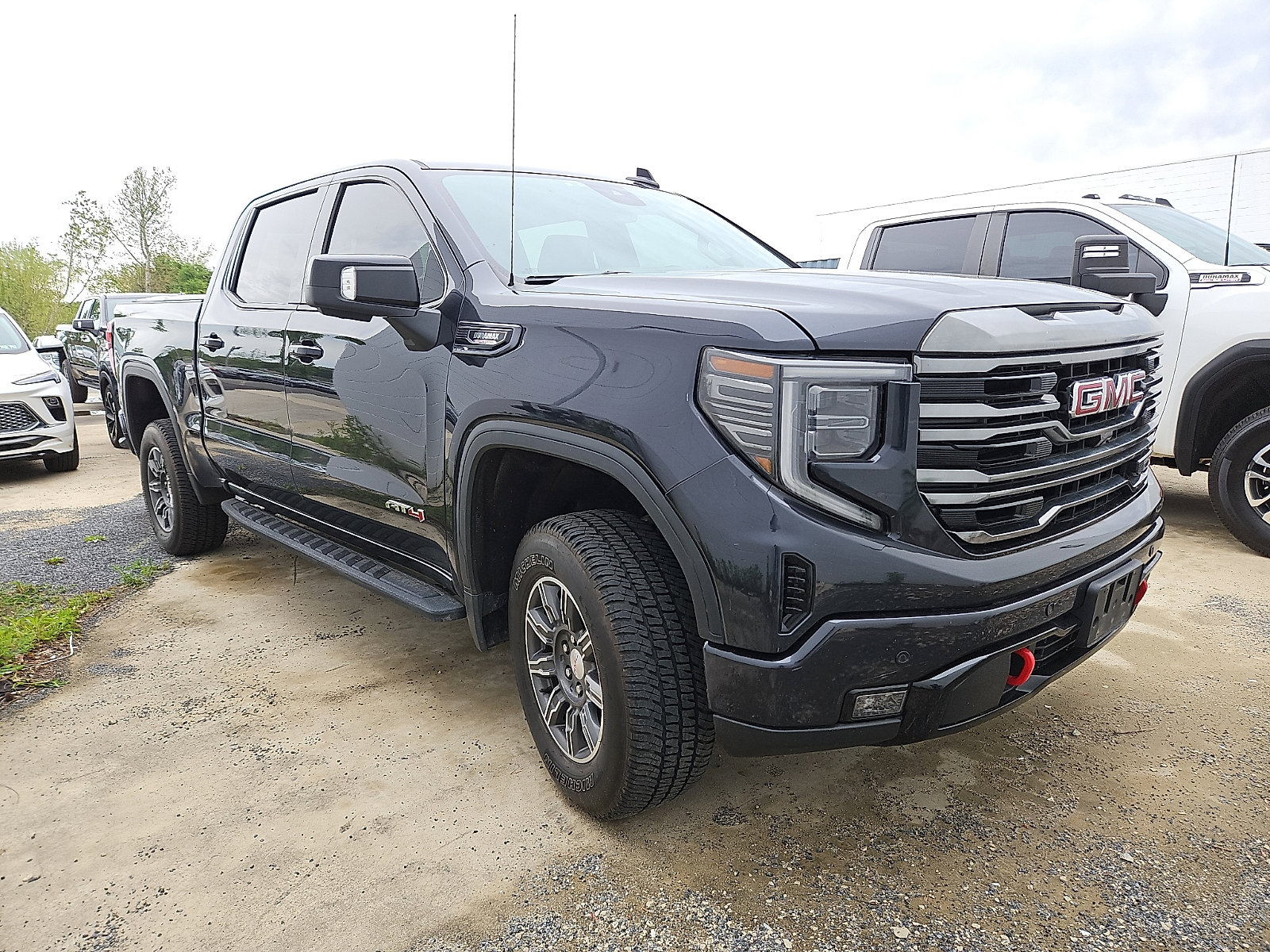 Used 2024 GMC Sierra 1500 AT4 w/ AT4 Premium Package AWD/4WD image 1