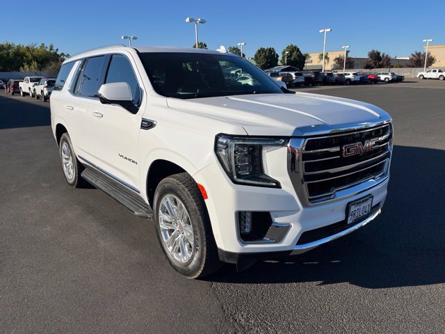 Used 2024 GMC Yukon SLT w/ SLT Luxury Package