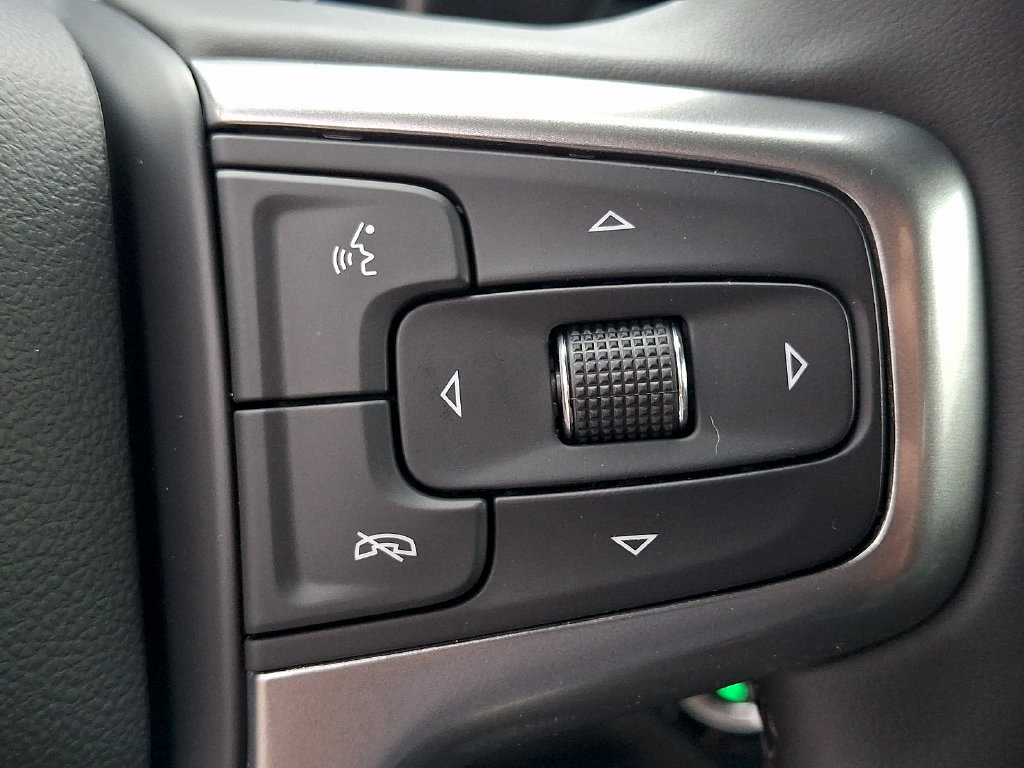 Used 2026 Chevrolet Silverado 1500 LT AWD/4WD image 23