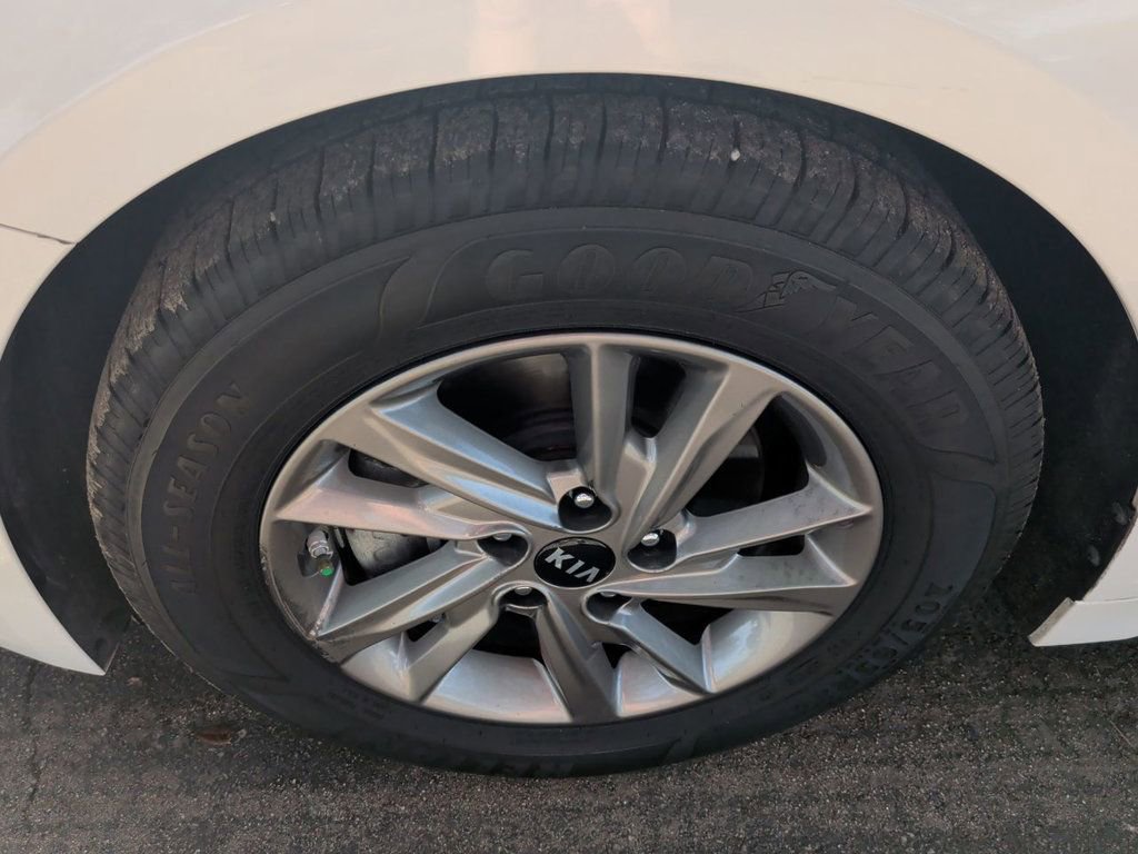 Used 2020 Kia Optima LX FWD image 10