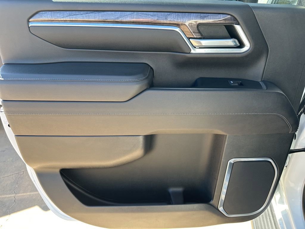 Used 2024 Chevrolet Silverado 2500 LTZ image 20