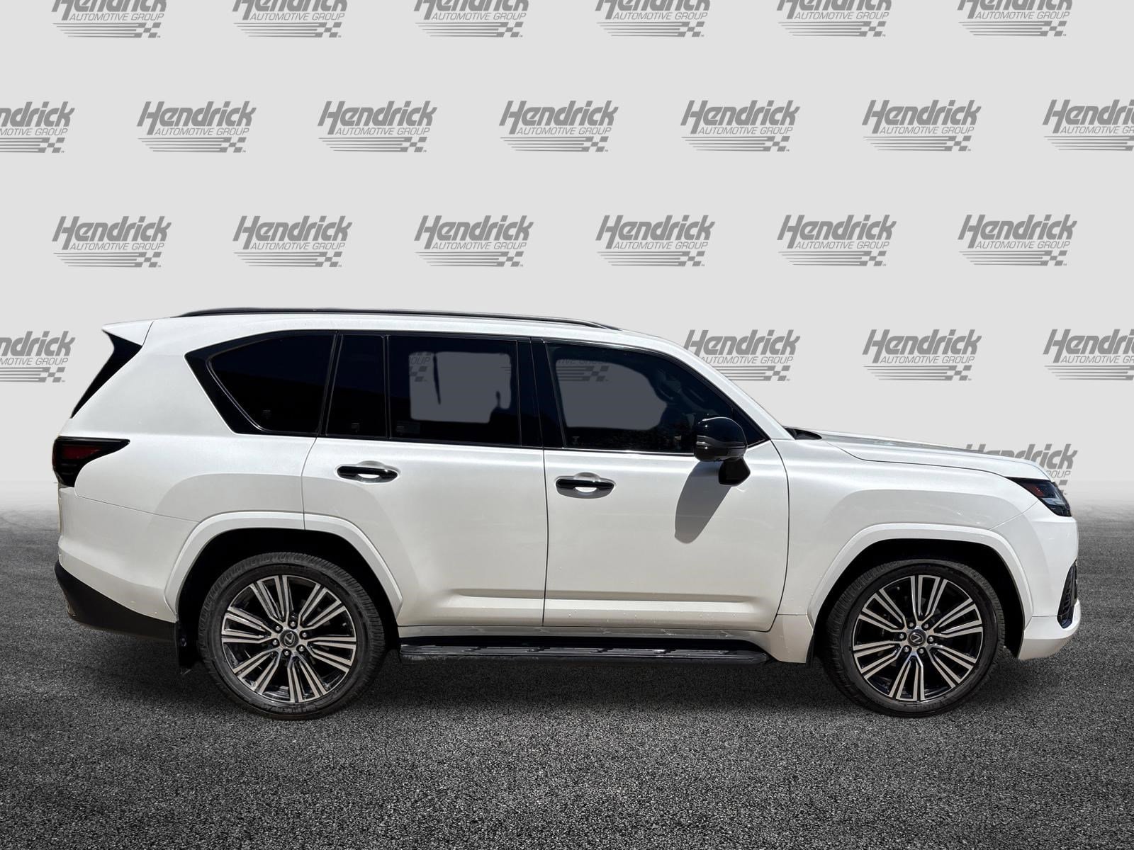 Used 2023 Lexus LX 600 4WD w/ Appearance Package image 11