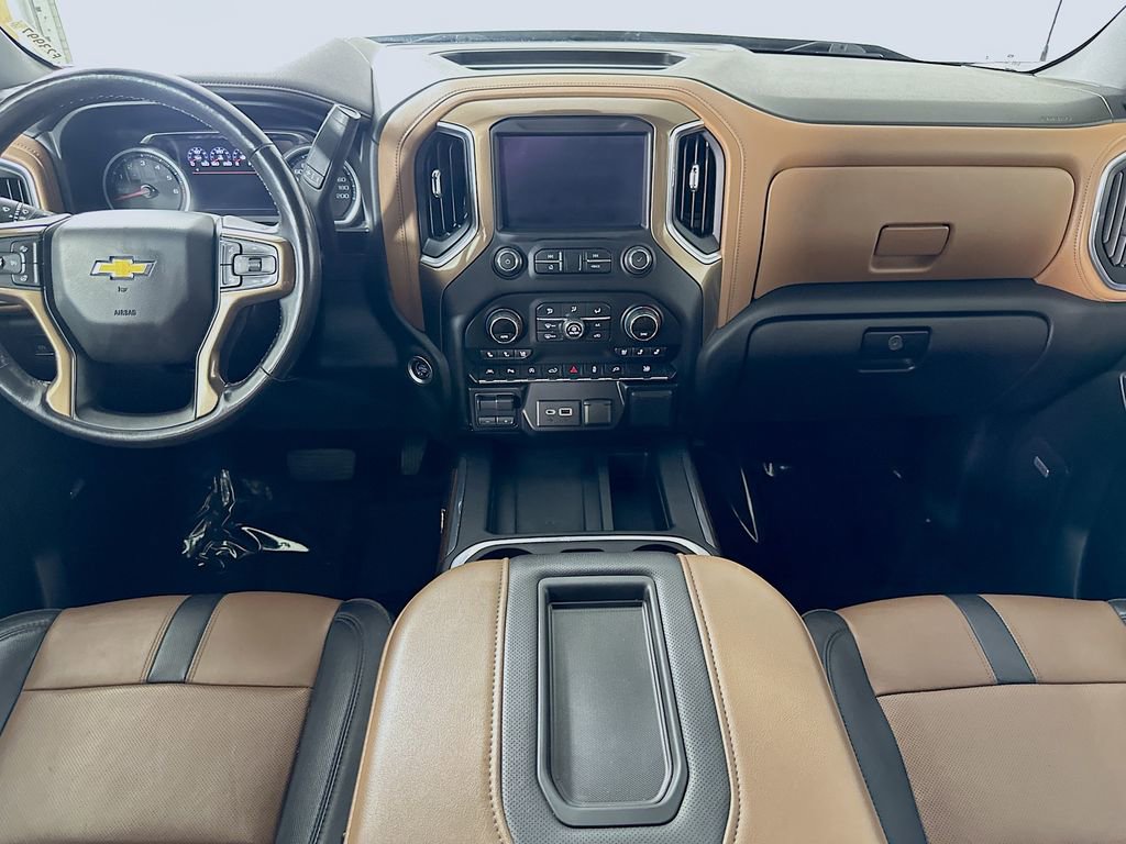 Used 2021 Chevrolet Silverado 1500 High Country w/ Technology Package AWD/4WD image 18