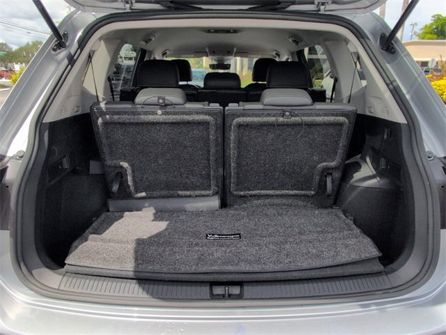 Certified 2023 Volkswagen Tiguan SE image 10