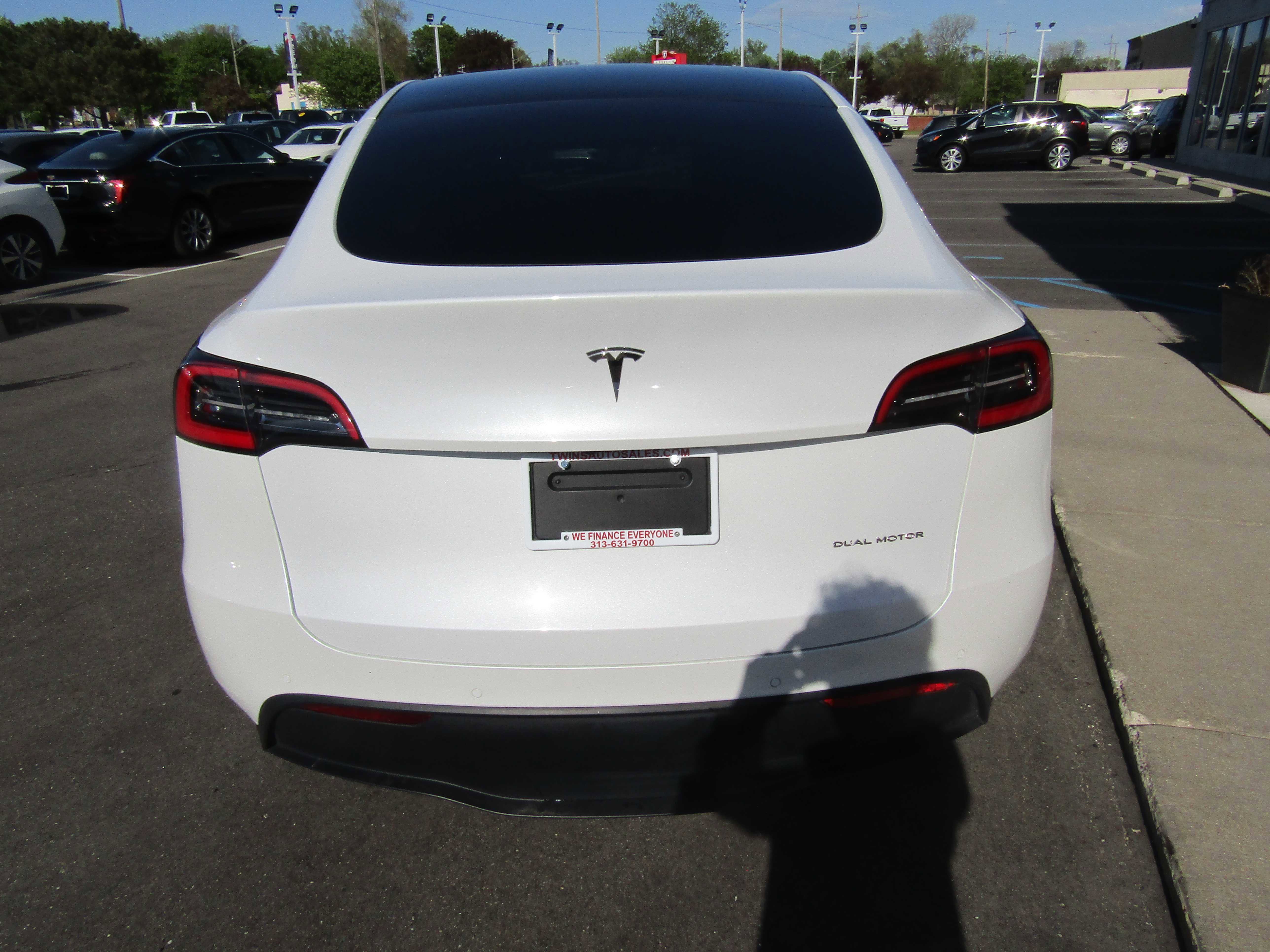 Used 2021 Tesla Model Y Long Range AWD/4WD image 7