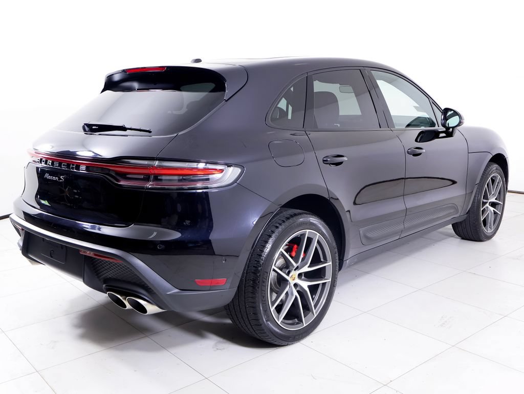 Certified 2023 Porsche Macan S AWD/4WD image 35