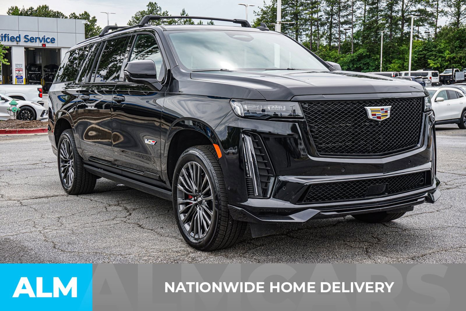 Used 2024 Cadillac Escalade ESV V AWD/4WD image 6