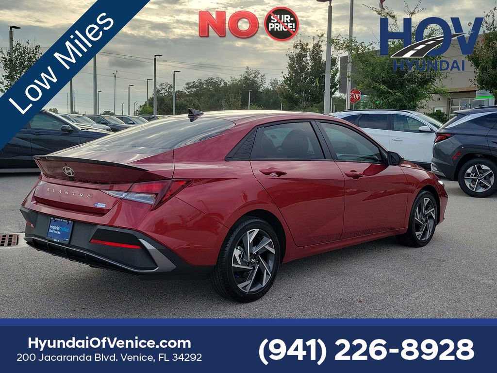 Certified 2025 Hyundai Elantra Sport FWD image 8