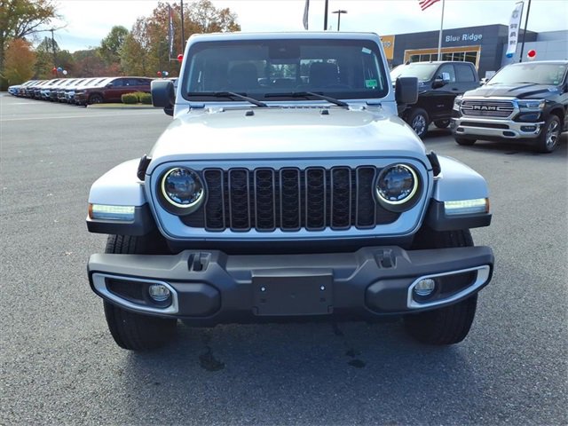 Used 2024 Jeep Gladiator Sport image 9