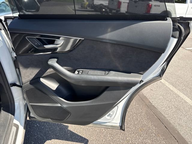 Used 2019 Audi Q8 Prestige AWD/4WD image 16