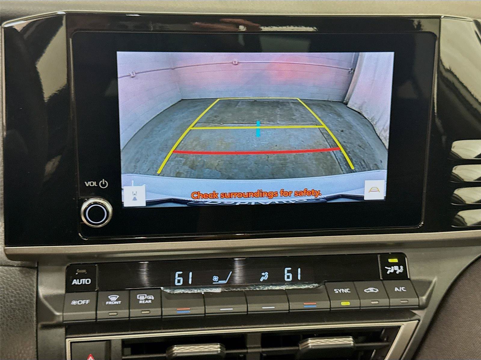 Used 2025 Toyota Camry LE w/ Convenience Package FWD image 6