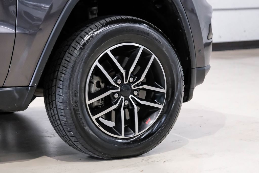 Used 2019 Jeep Grand Cherokee Trailhawk w/ Trailhawk Luxury Group AWD/4WD image 64