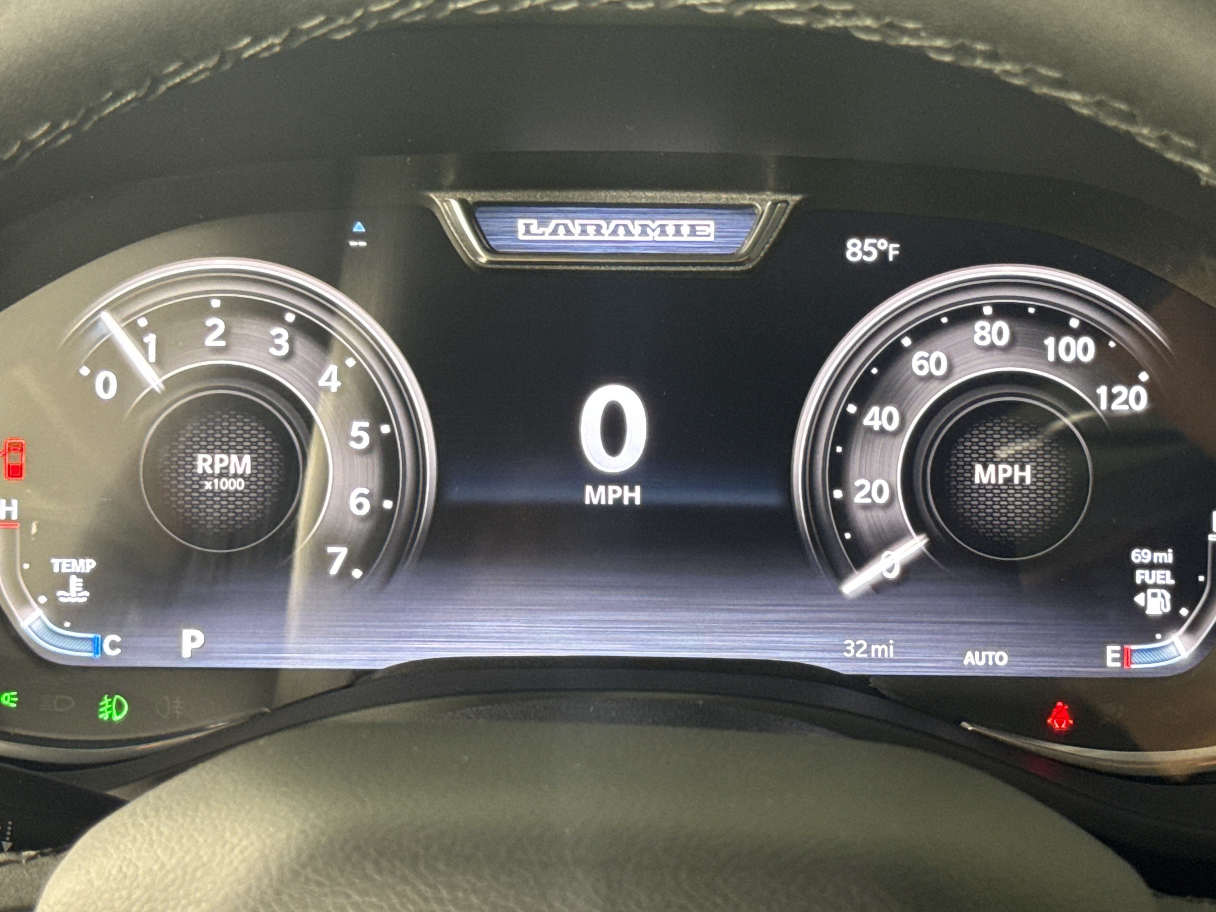 New 2027 RAM 1500 Laramie w/ Night Edition AWD/4WD image 19