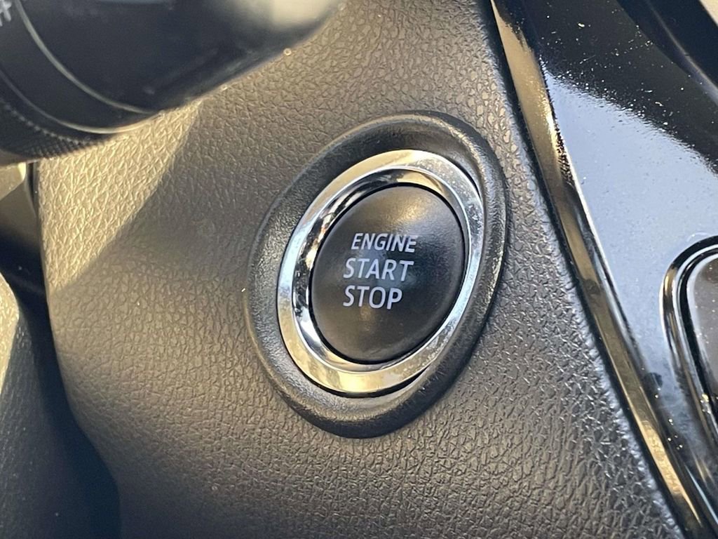 Used 2021 Toyota C-HR XLE image 34