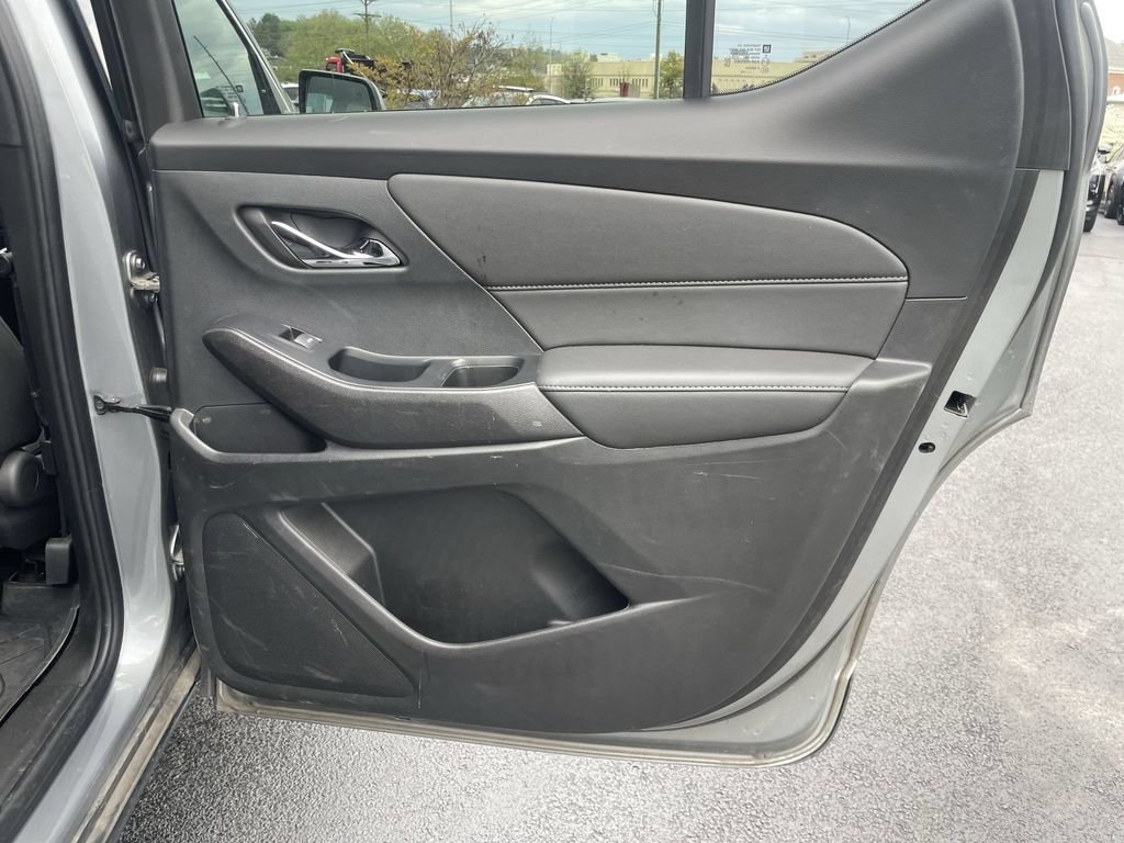 Used 2023 Chevrolet Traverse LT AWD/4WD image 22