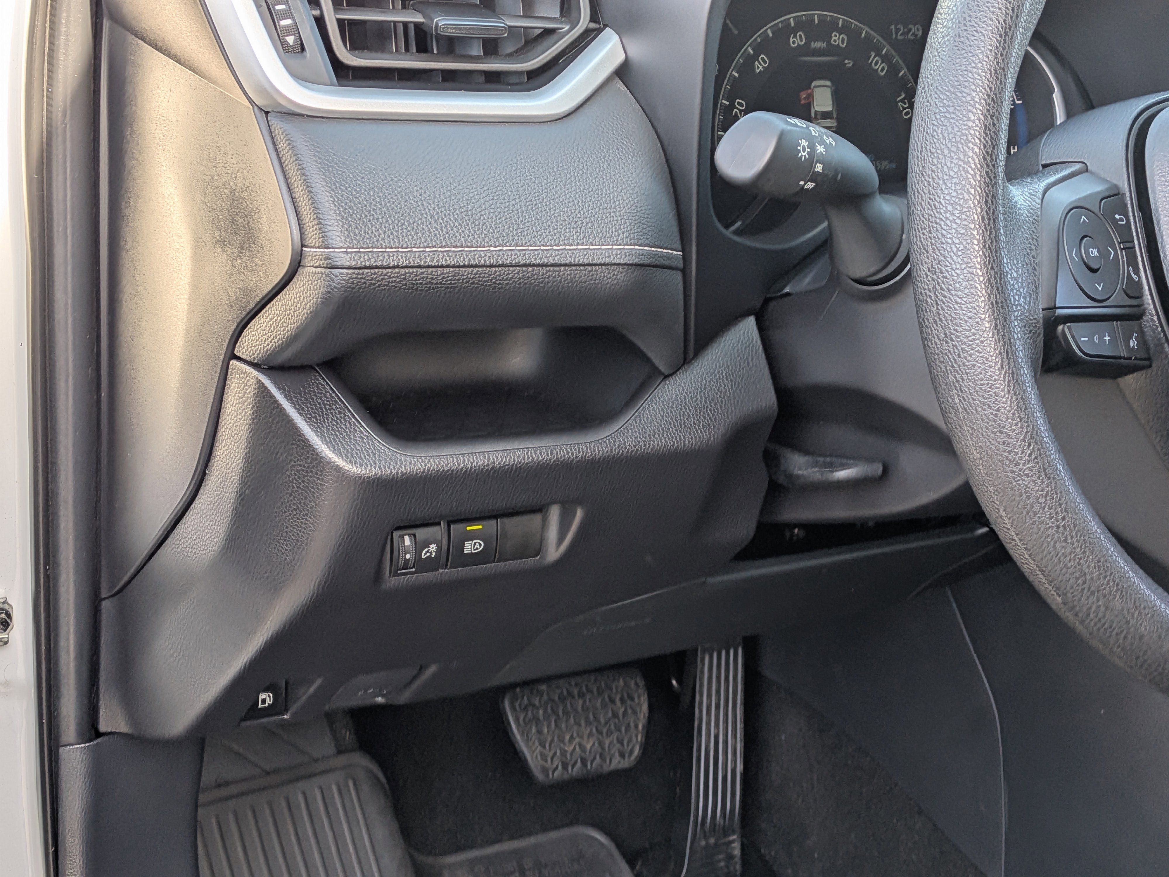 Certified 2025 Toyota RAV4 LE image 16