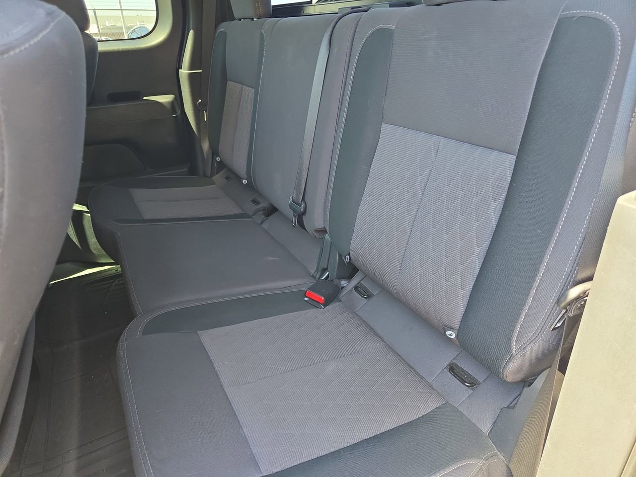 Used 2020 Nissan Titan SV RWD image 20