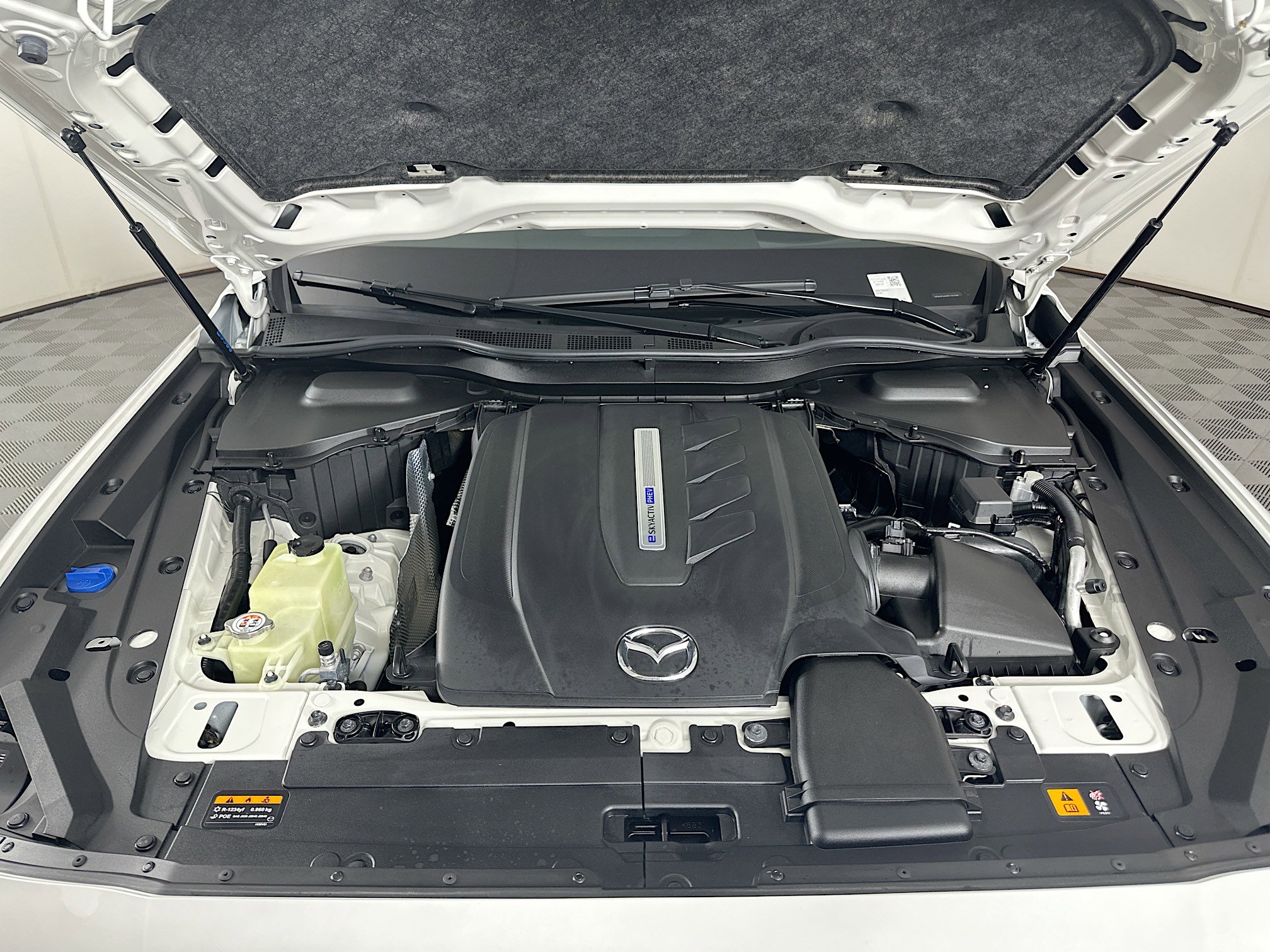 Used 2024 MAZDA CX-90 Plug-In Hybrid w/ Premium Plus AWD/4WD image 37