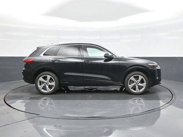 Certified 2025 Audi Q5 Premium Plus w/ Premium Plus AWD/4WD image 8