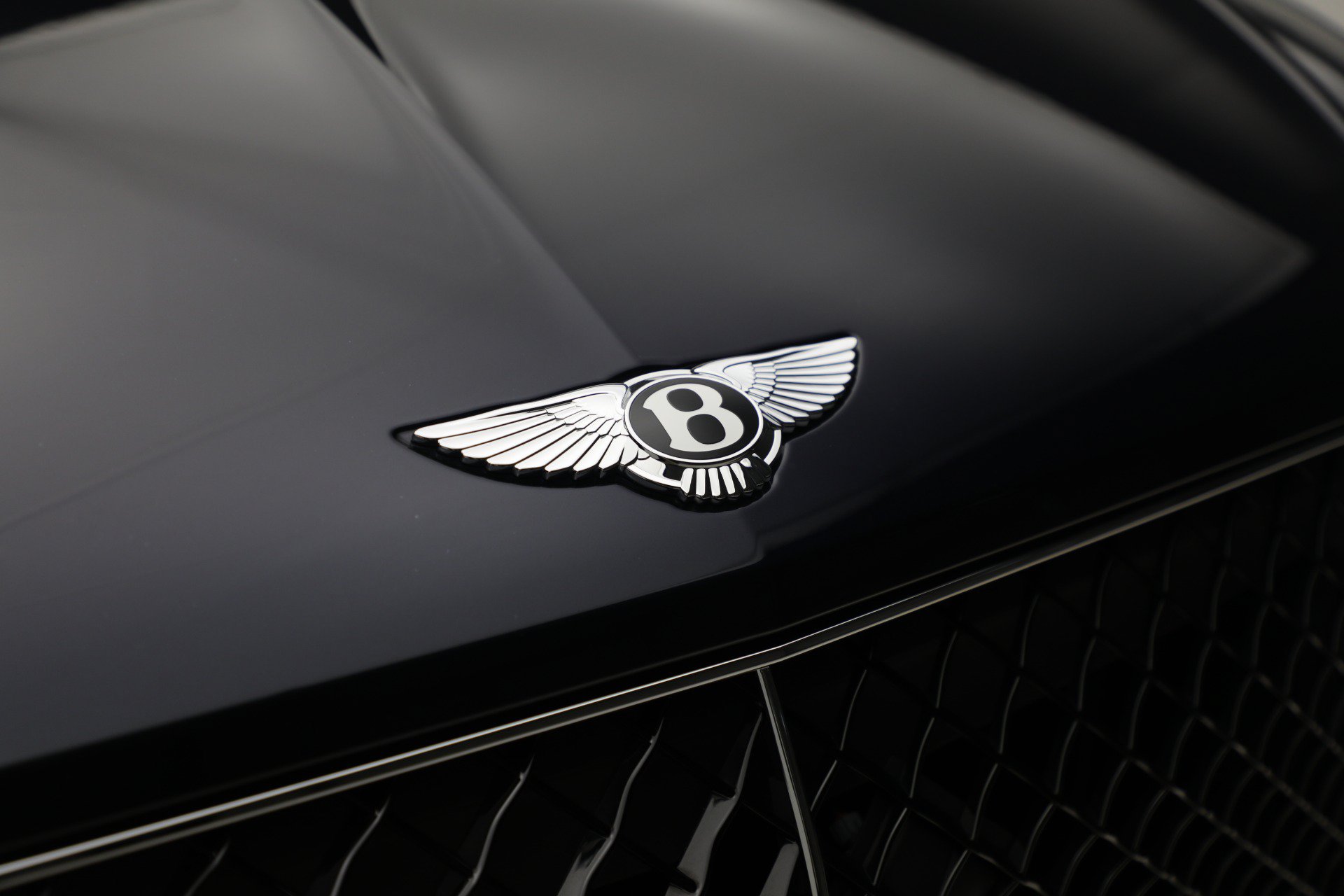Certified 2024 Bentley Bentayga Extended Wheelbase AWD/4WD image 12