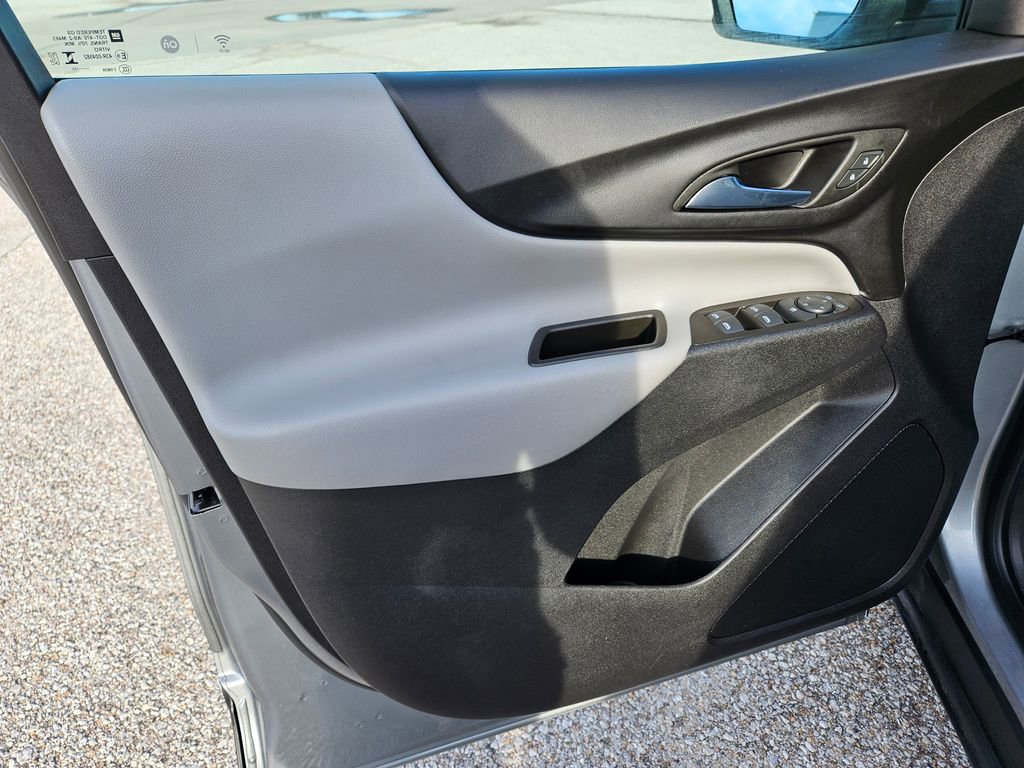 Used 2023 Chevrolet Equinox LT image 21