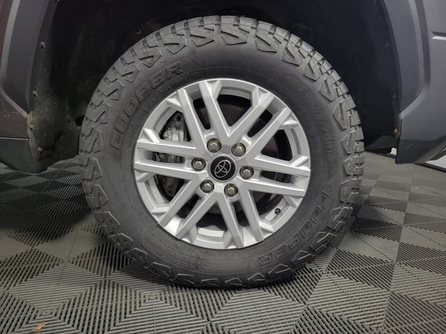 Used 2023 Toyota Tundra SR5 w/ SR5 Convenience Package AWD/4WD image 12