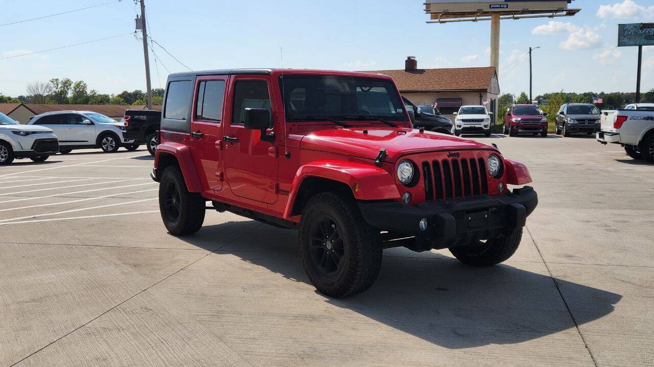 Used 2017 Jeep Wrangler Unlimited Sahara AWD/4WD image 7