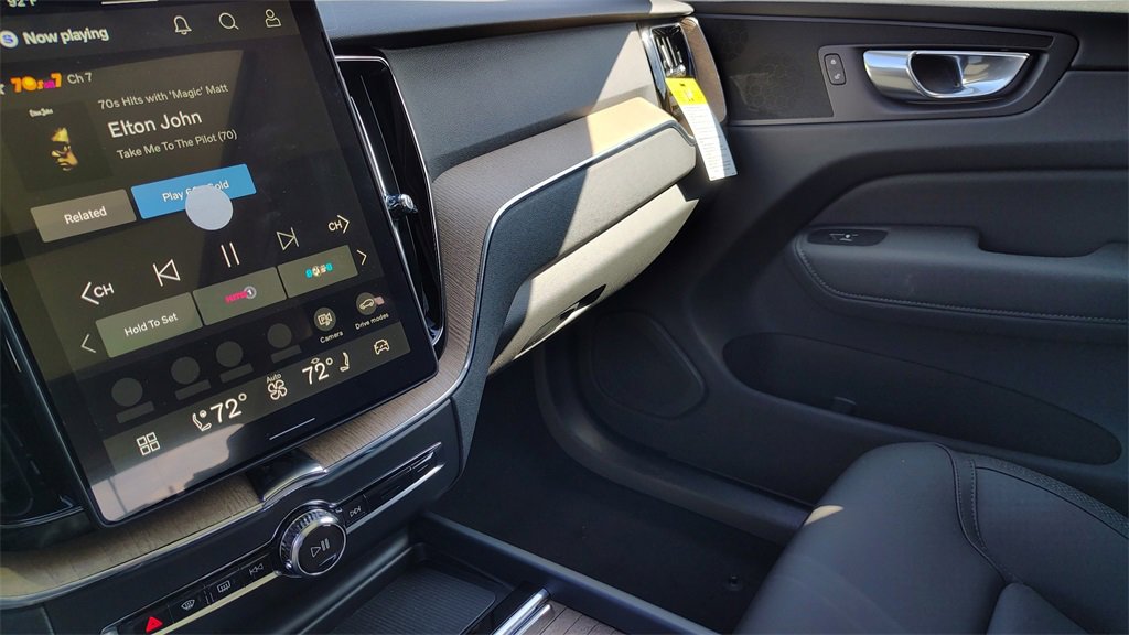 New 2026 Volvo XC60 B5 Plus w/ Climate Package image 22