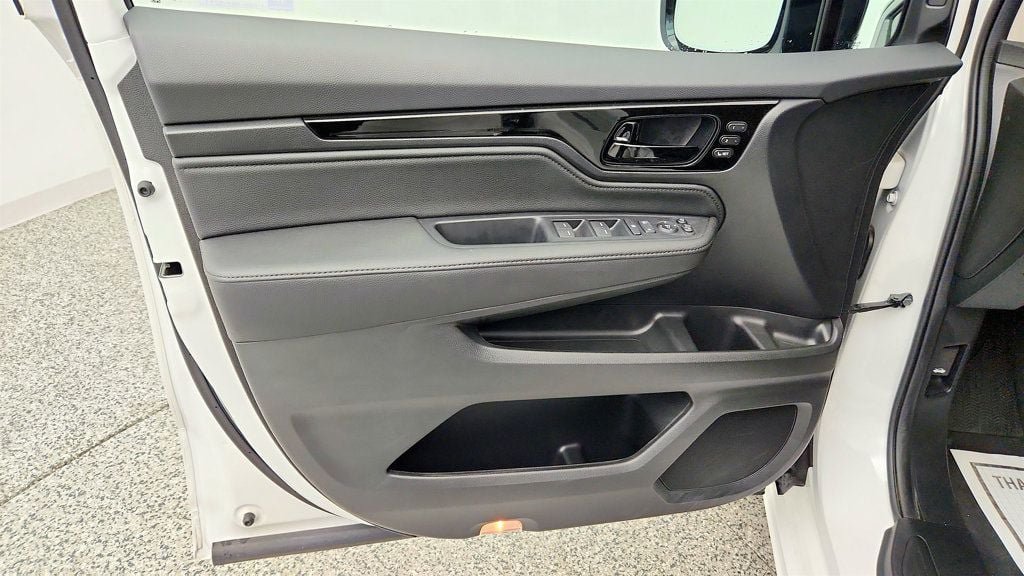 Used 2026 Honda Odyssey Elite image 11