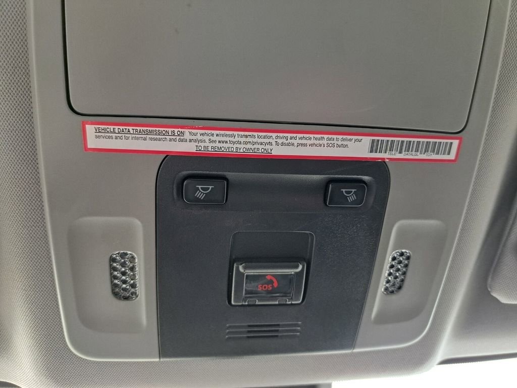 Used 2023 Toyota Camry SE image 17