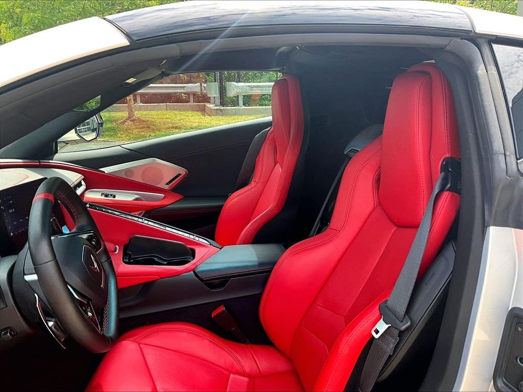 Used 2024 Chevrolet Corvette Stingray Preferred Cpe w/ Battery Protection Package RWD image 10