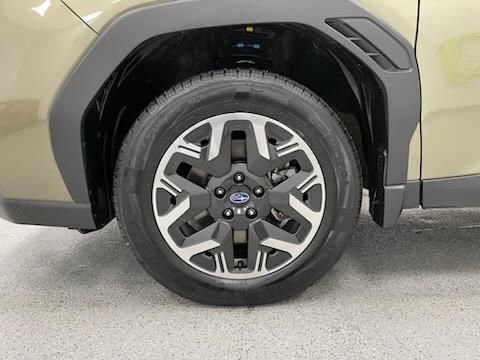 Used 2025 Subaru Forester Premium image 15