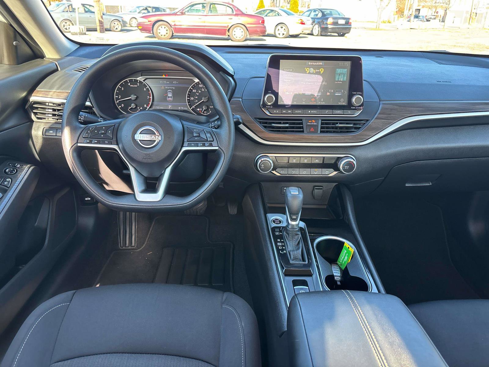 Used 2024 Nissan Altima 2.5 SV image 13