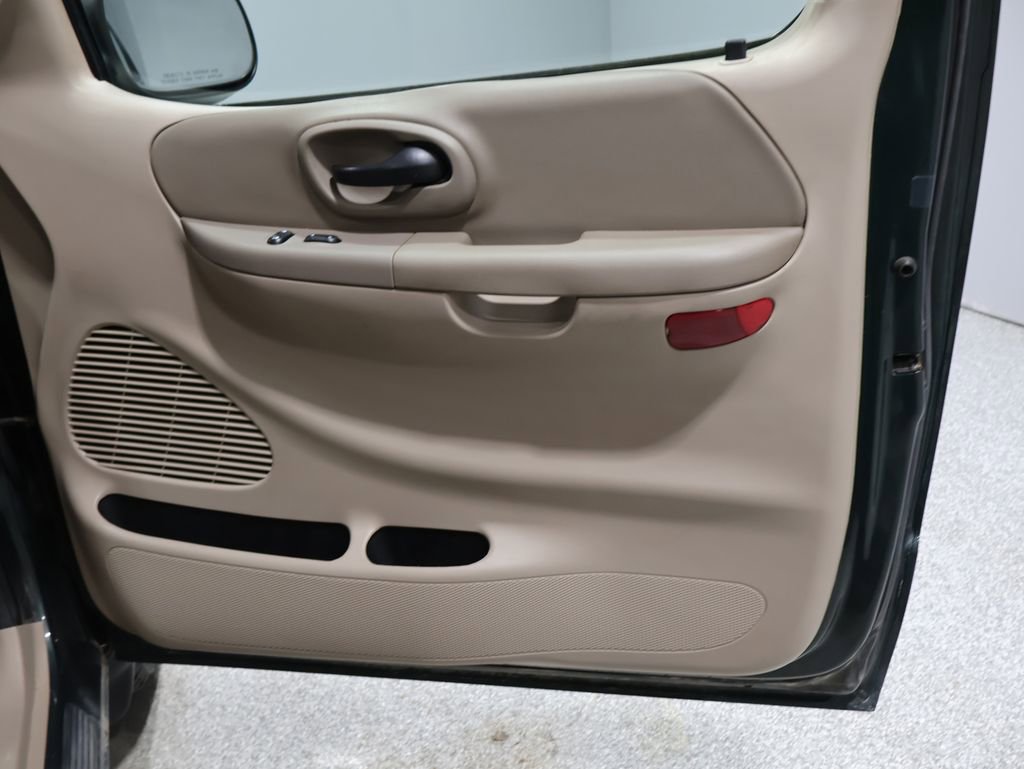 Used 2003 Ford F150 XLT image 21