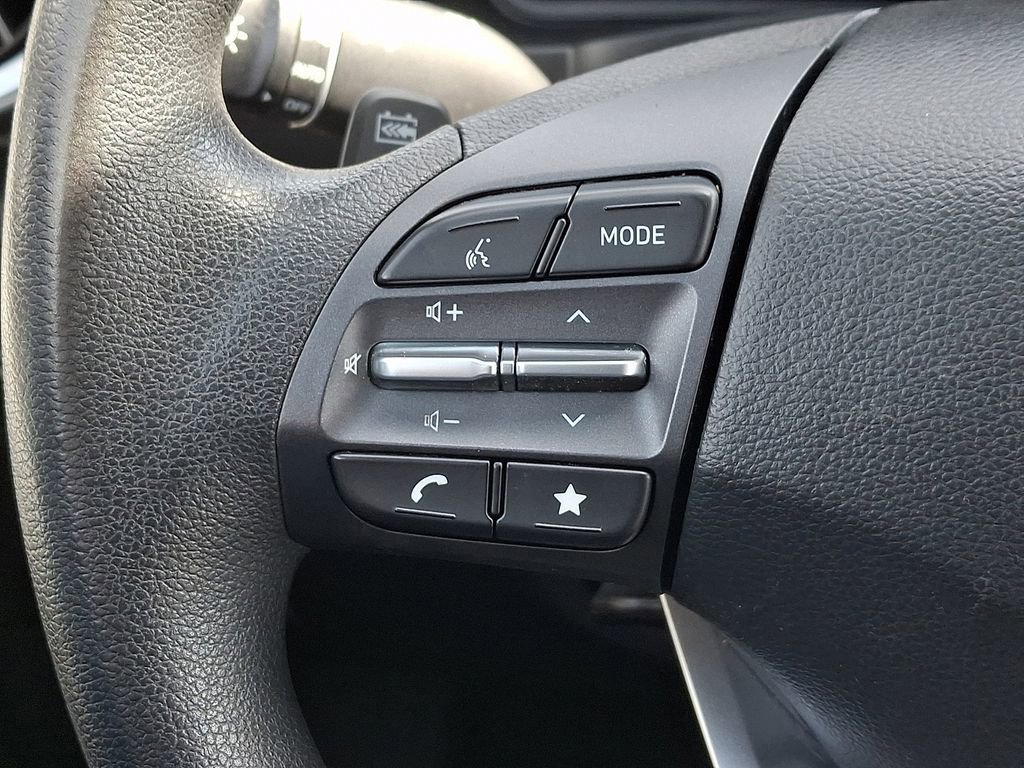 Used 2023 Hyundai Kona SE image 23