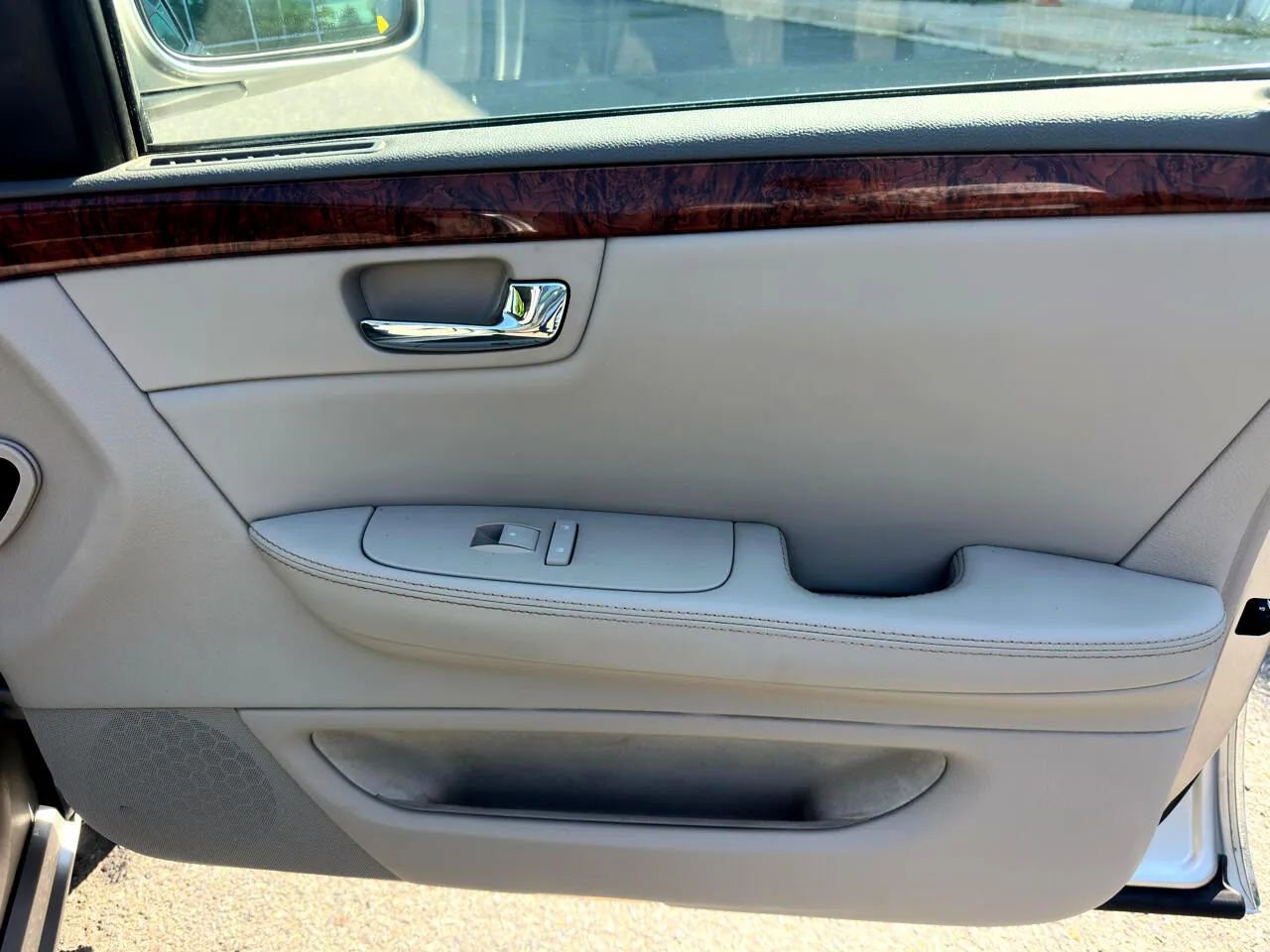 Used 2006 Cadillac DTS Performance w/ Sun And Sound Package image 12