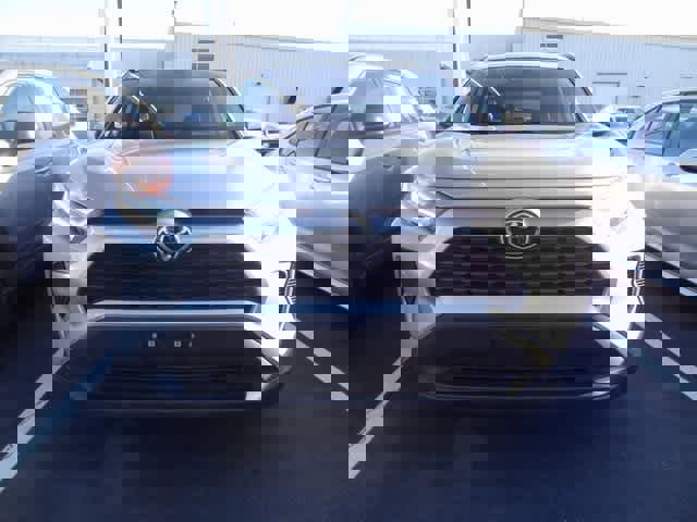 Used 2024 Toyota RAV4 XLE image 2