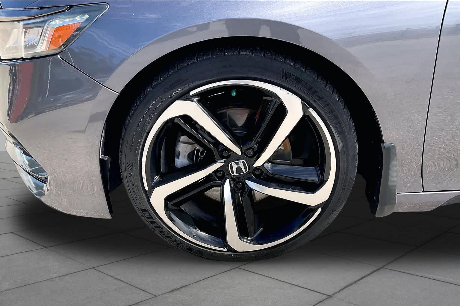 Used 2020 Honda Accord Sport image 11