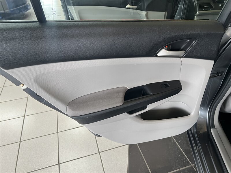 Used 2012 Honda Accord LX image 24