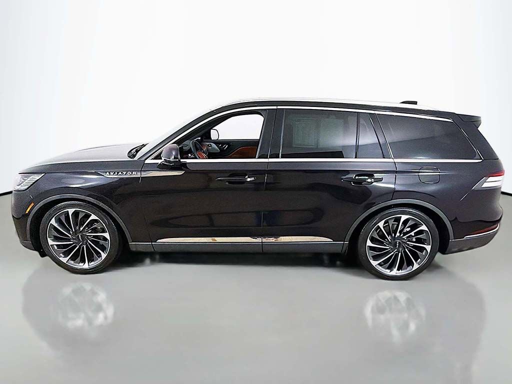 Used 2025 Lincoln Aviator Reserve w/ Equipment Group 201A AWD/4WD image 17