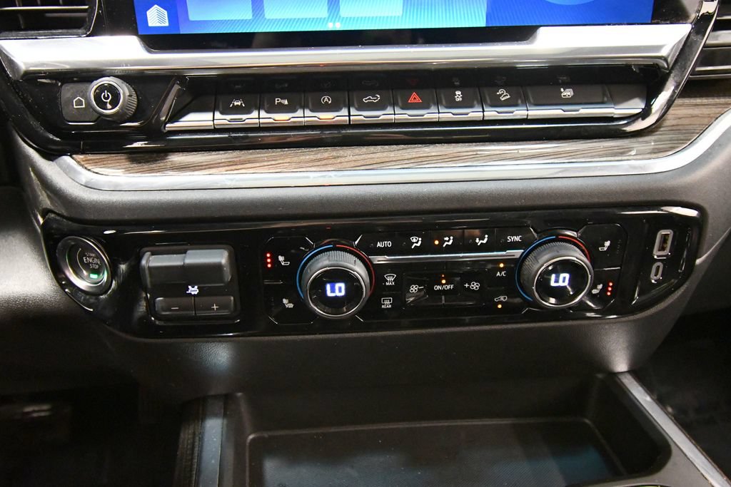 Used 2024 Chevrolet Silverado 1500 RST AWD/4WD image 26