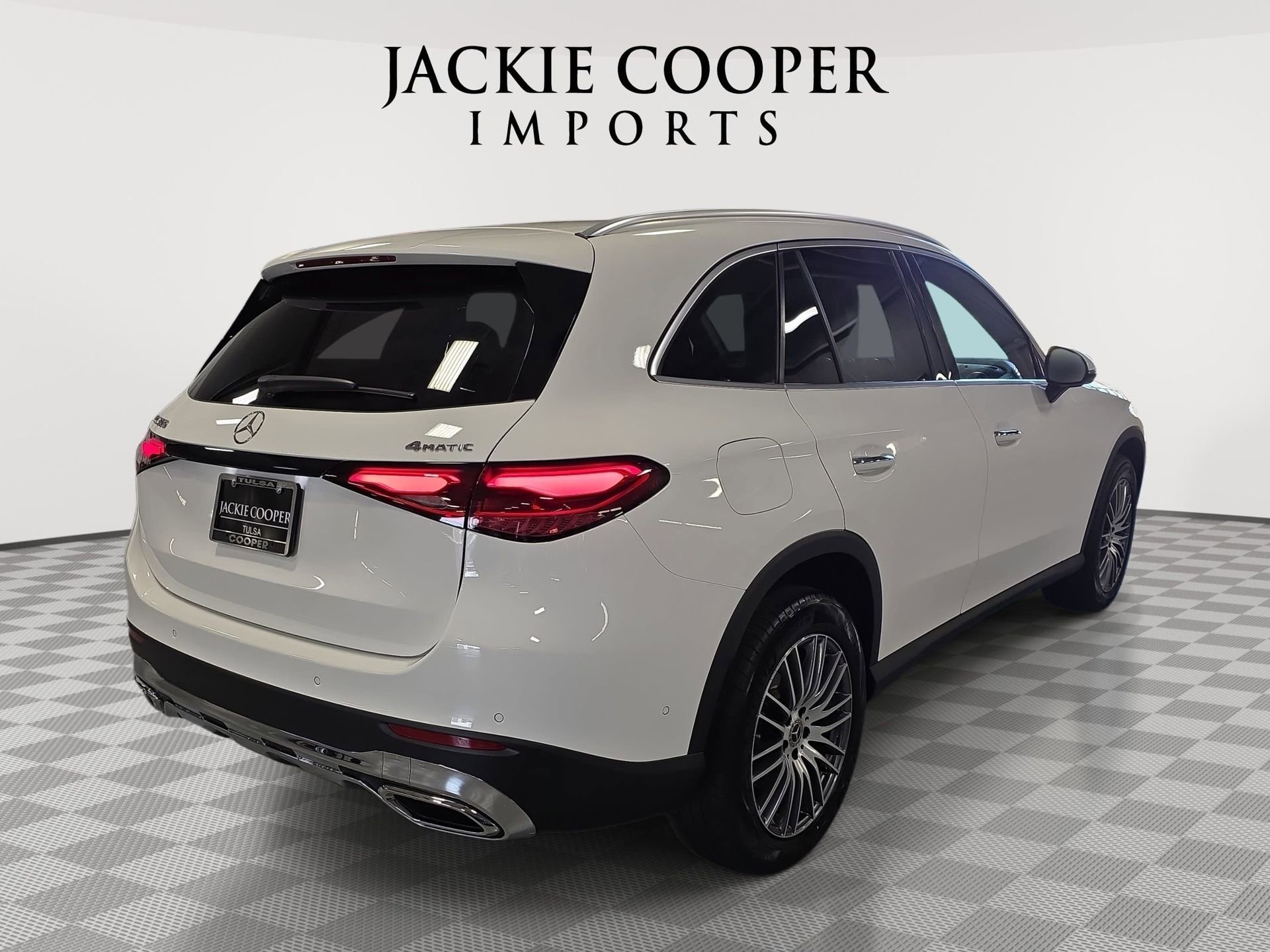 Certified 2025 Mercedes-Benz GLC 300 4MATIC image 5