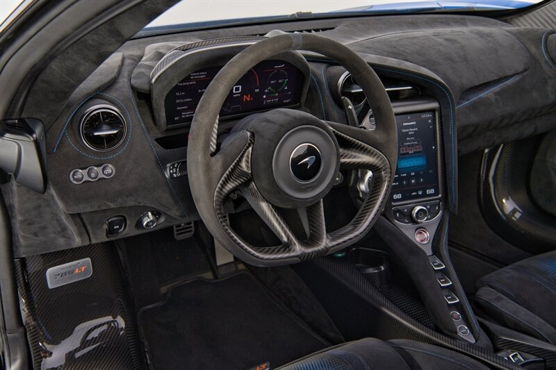 Used 2022 McLaren 765LT RWD image 25