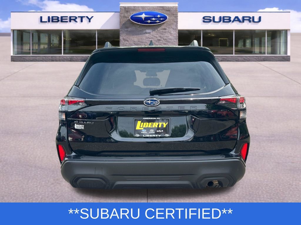 Used 2025 Subaru Forester Premium AWD/4WD image 5