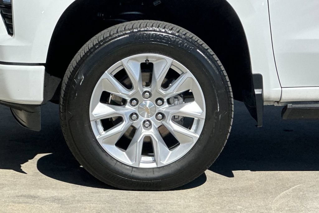 Used 2024 Chevrolet Silverado 1500 Custom RWD image 32