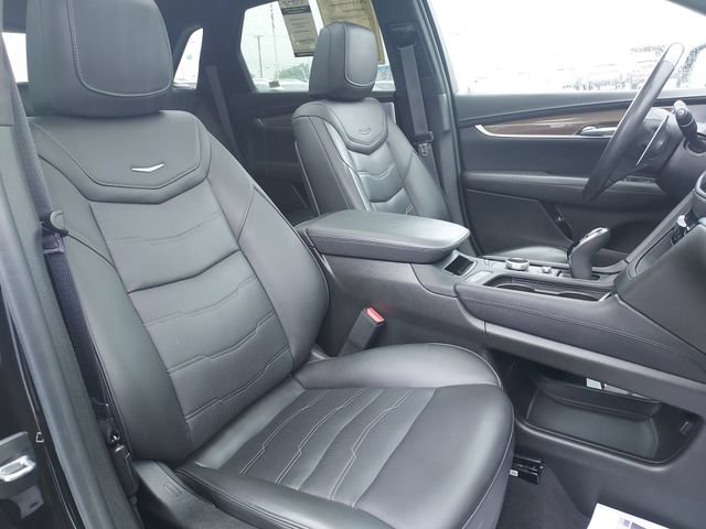 Used 2024 Cadillac XT5 Sportv w/ LPO, Red Accent Package AWD/4WD image 31