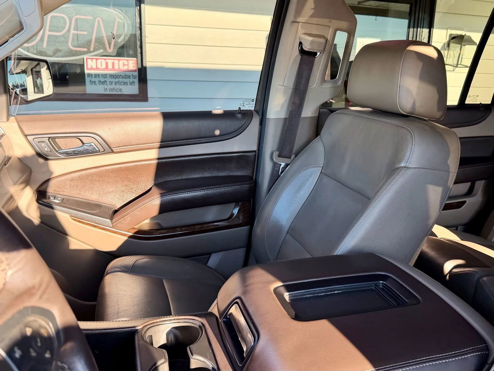 Used 2018 Chevrolet Suburban LT image 13