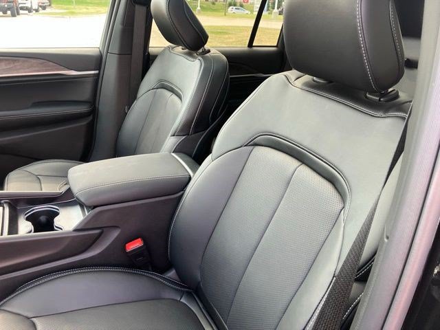 New 2026 Jeep Grand Cherokee Limited AWD/4WD image 12