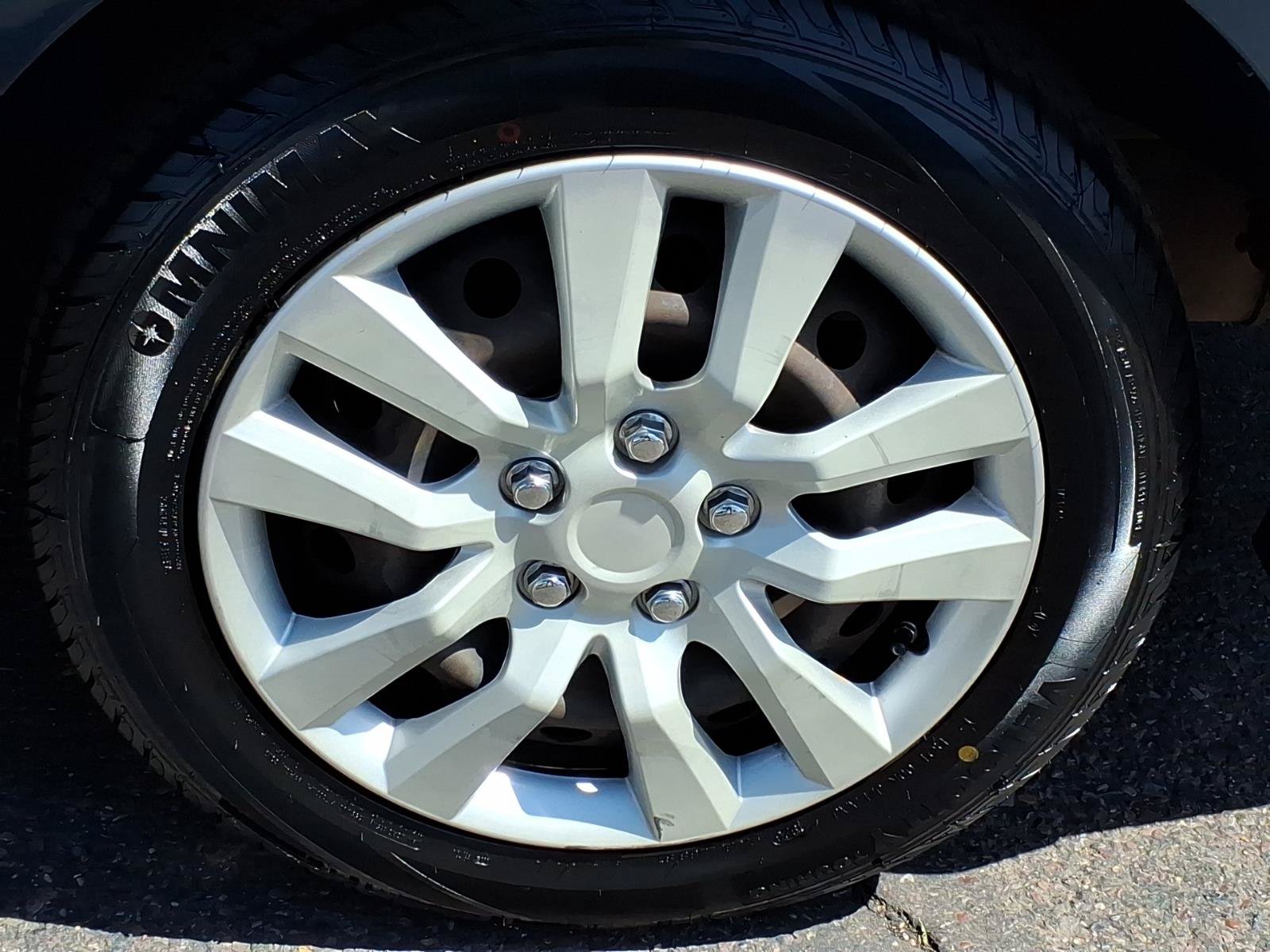 Used 2014 Nissan Sentra S FWD image 9