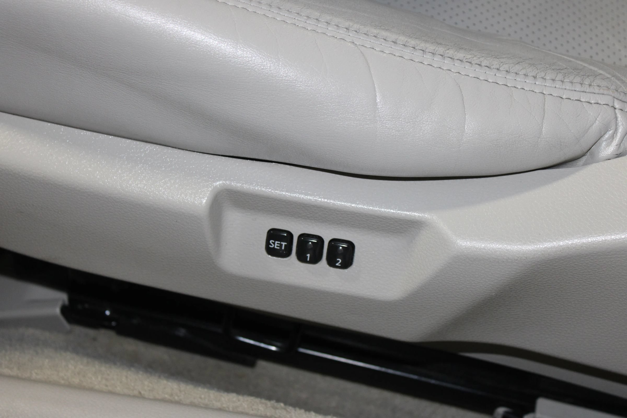 Used 2007 INFINITI G35 Coupe w/ Premium Pkg RWD image 8